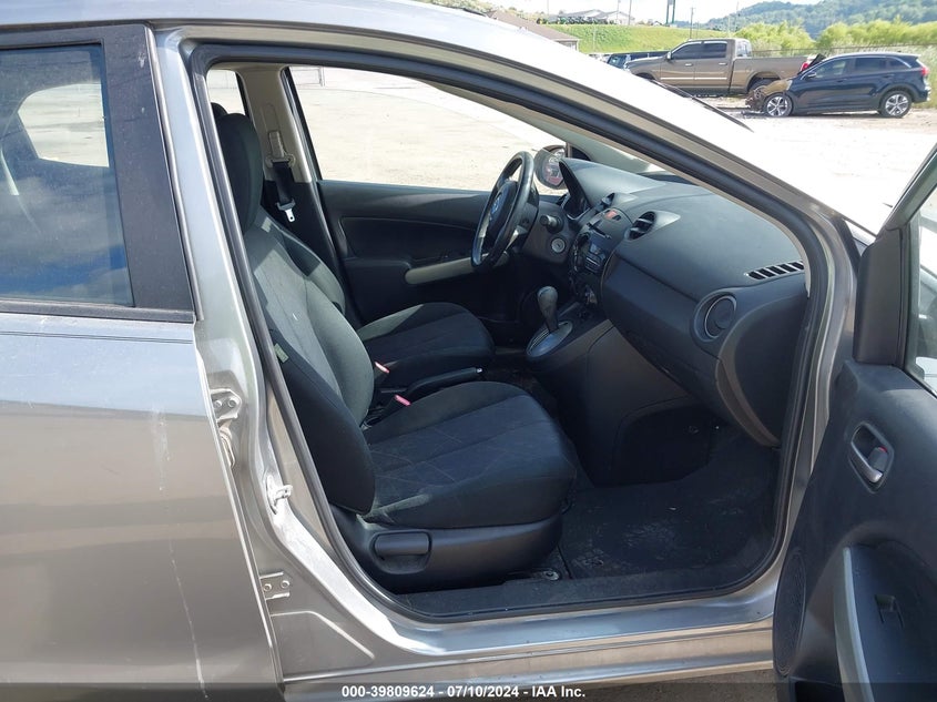 2013 Mazda Mazda2 Sport VIN: JM1DE1KZ7D0166882 Lot: 39809624