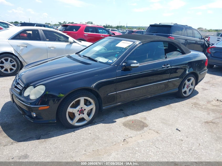 2007 Mercedes-Benz Clk 550 VIN: WDBTK72F97T084957 Lot: 39809761