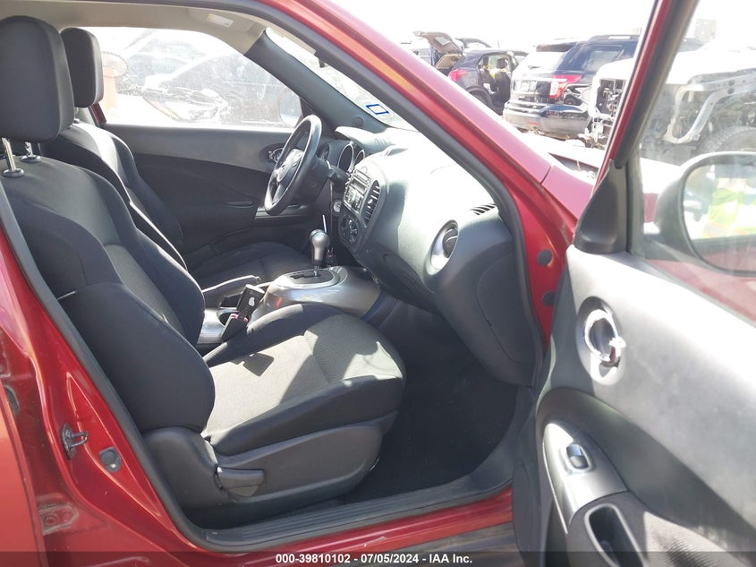 2011 Nissan Juke S VIN: JN8AF5MR9BT005051 Lot: 39810102