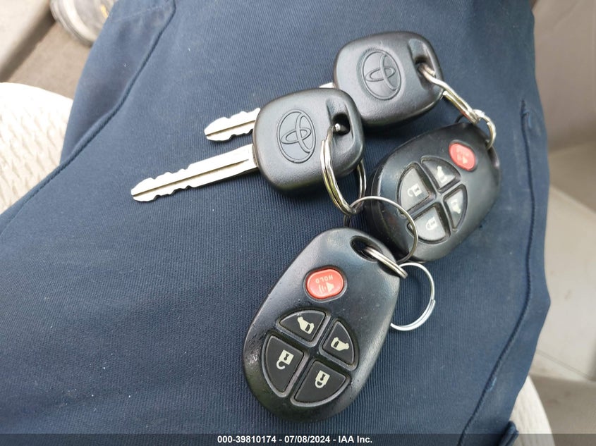 2011 Toyota Sienna Le V6 VIN: 5TDKK3DC9BS063607 Lot: 39810174