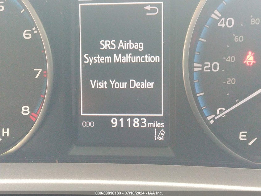 2018 TOYOTA RAV4 LE - JTMBFREV4JJ236419