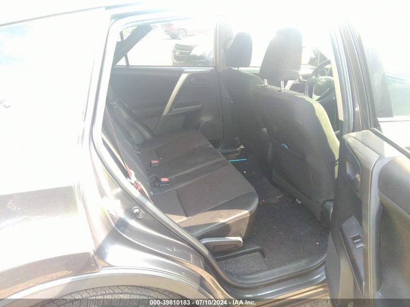 2018 TOYOTA RAV4 LE - JTMBFREV4JJ236419