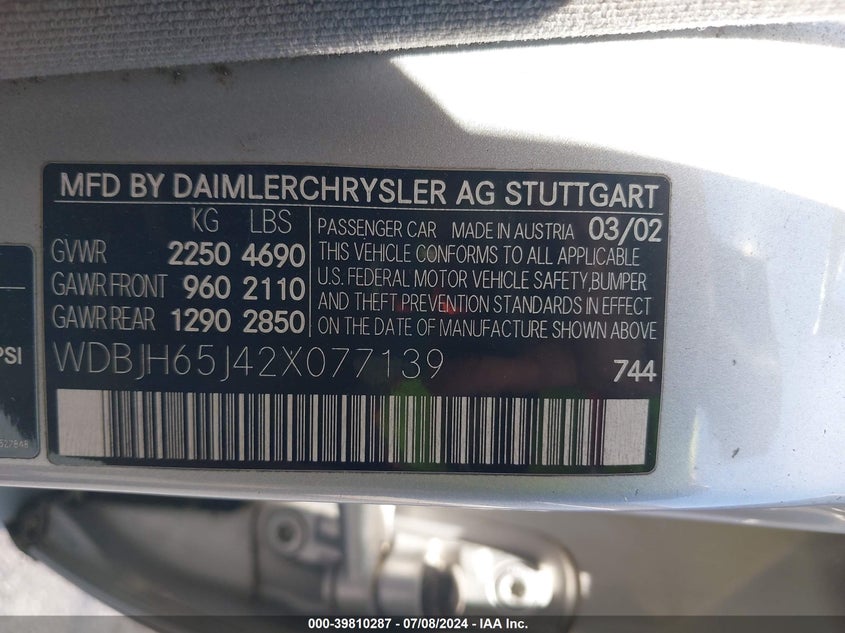 2002 Mercedes-Benz E 320 VIN: WDBJH65J42X077139 Lot: 39810287