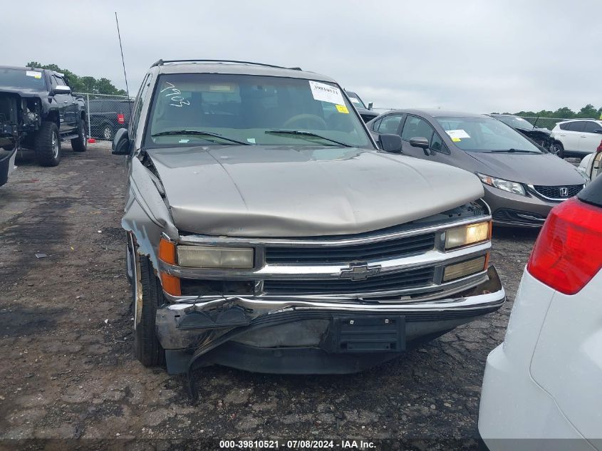 1999 Chevrolet Suburban 1500 Lt VIN: 3GNEC16R8XG107903 Lot: 39810521