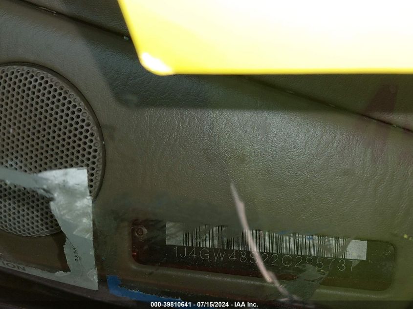 2002 Jeep Grand Cherokee Laredo VIN: 1J4GW48S22C295737 Lot: 39810641