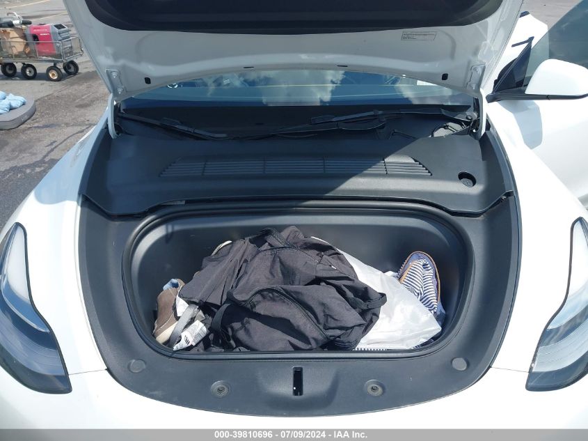 2022 Tesla Model Y Long Range Dual Motor All-Wheel Drive VIN: 7SAYGDEE8NA011881 Lot: 39810696