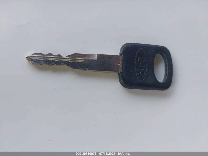 2001 Ford F-250 Lariat/Xl/Xlt VIN: 1FTNX20LX1EC45609 Lot: 39810975