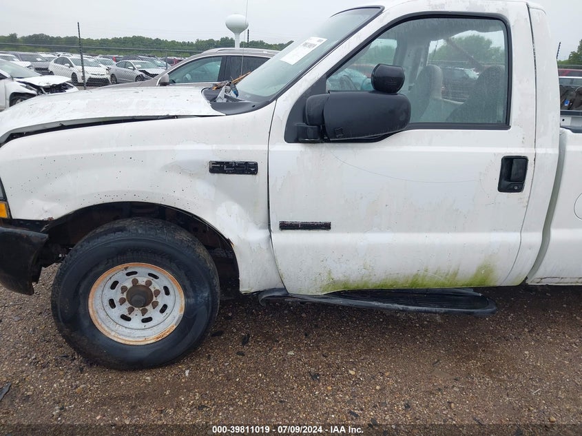 2004 Ford F-250 Xl/Xlt VIN: 1FTNF20P44EB68262 Lot: 39811019
