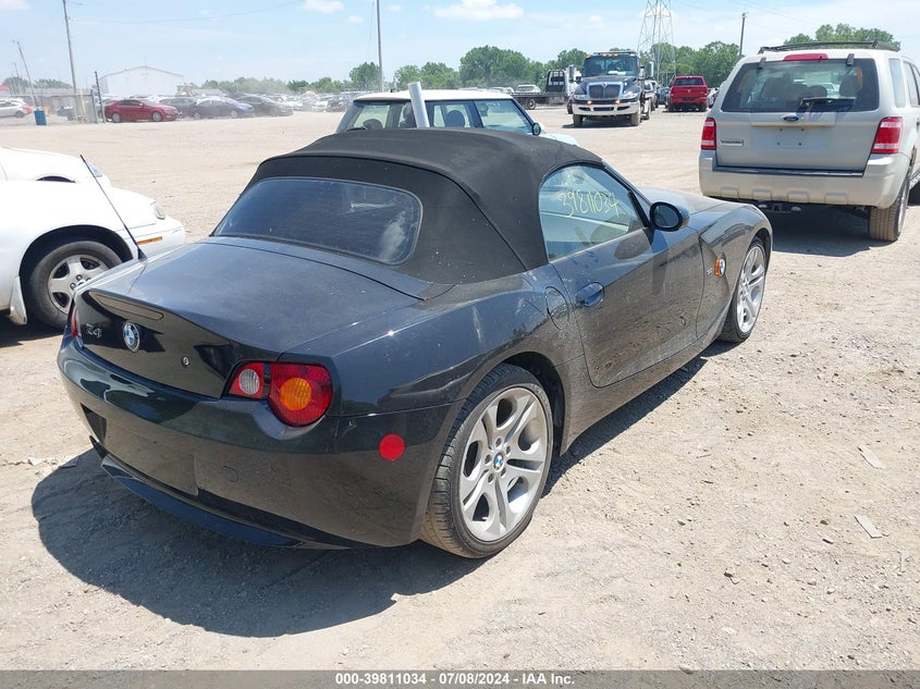 2004 BMW Z4 3.0I VIN: 4USBT53554LT26136 Lot: 39811034