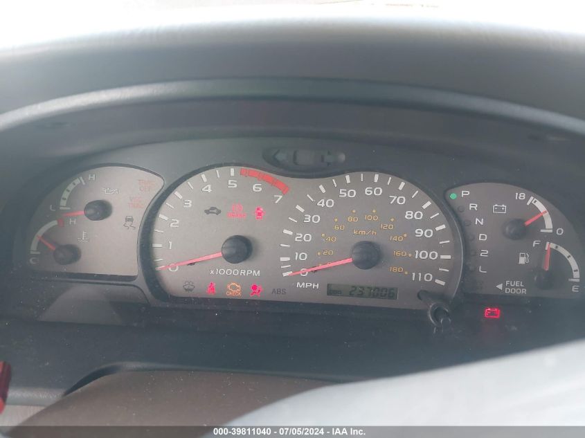 2002 Toyota Sequoia Sr5 V8 VIN: 5TDZT34A22S069520 Lot: 39811040