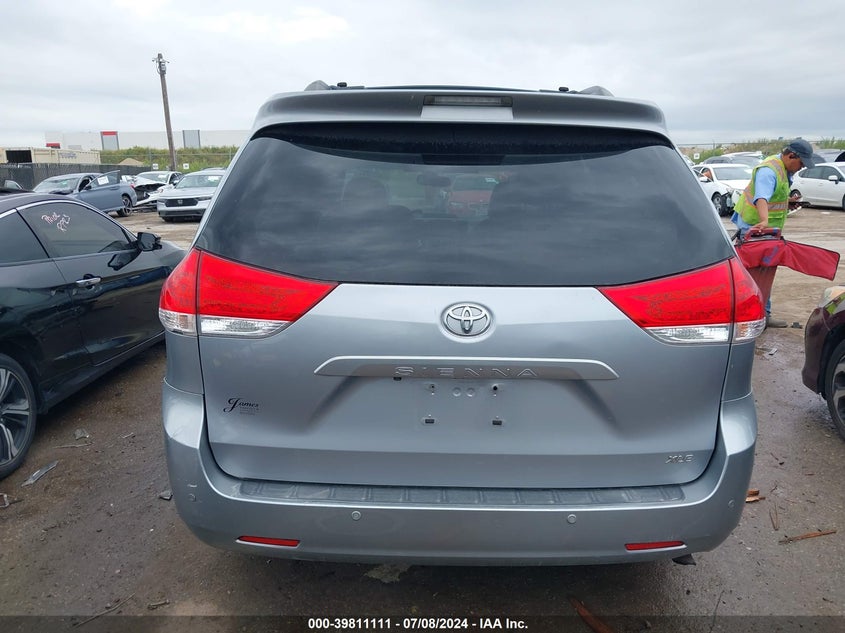 2012 Toyota Sienna Xle V6 8 Passenger VIN: 5TDYK3DC2CS188850 Lot: 39811111