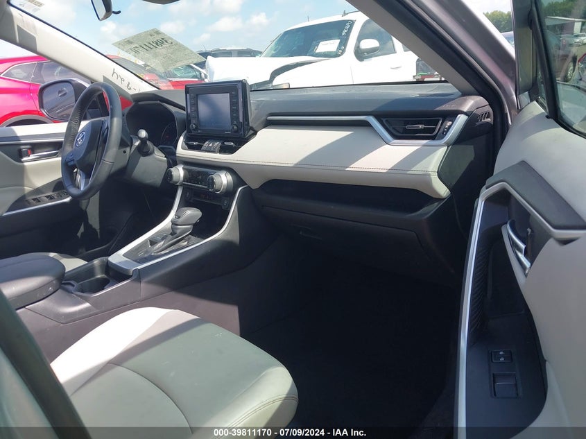 2020 TOYOTA RAV4 XLE PREMIUM - 2T3C1RFVXLC069054