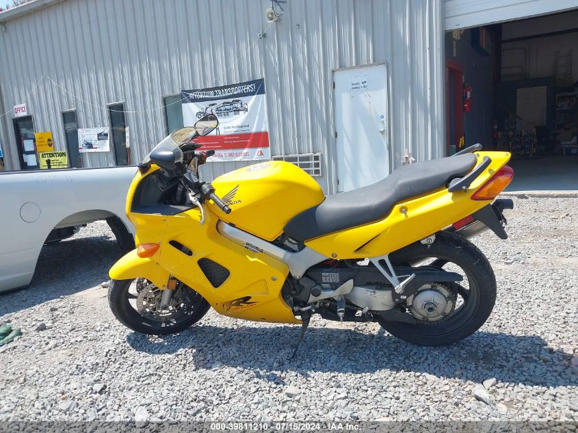 JH2RC4612YM200217 2000 Honda Vfr800 F1