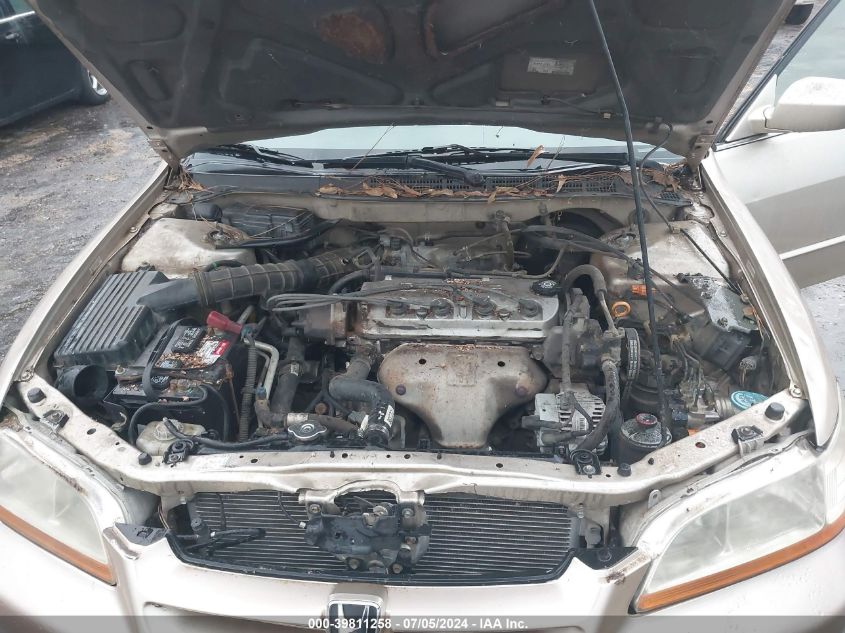 2000 Honda Accord 2.3 Ex VIN: JHMCG5667YC041056 Lot: 39811258