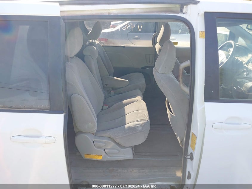 2011 Toyota Sienna Le V6 VIN: 5TDKK3DC2BS014961 Lot: 39811277