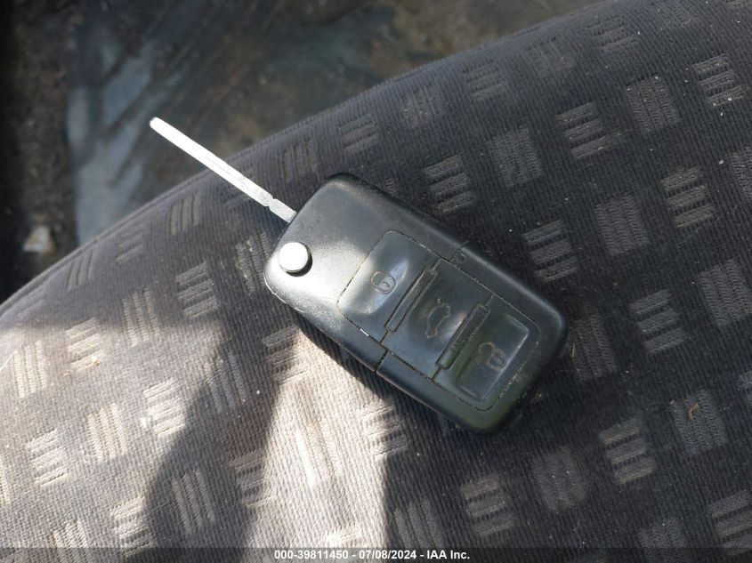 2001 Volkswagen Passat Gls VIN: WVWVD63B01E247503 Lot: 39811450