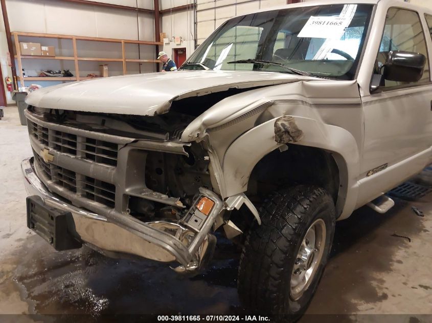 1994 Chevrolet Gmt-400 K2500 VIN: 1GCGK29N5RE279027 Lot: 39811665