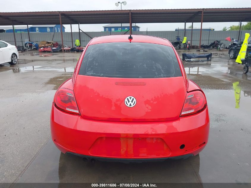 2014 Volkswagen Beetle 2.5L VIN: 3VWJP7AT3EM608811 Lot: 39811686