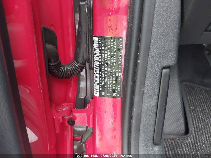 2014 Volkswagen Beetle 2.5L VIN: 3VWJP7AT3EM608811 Lot: 39811686