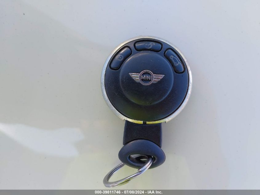 2008 Mini Cooper VIN: WMWMF33558TU66703 Lot: 39811746