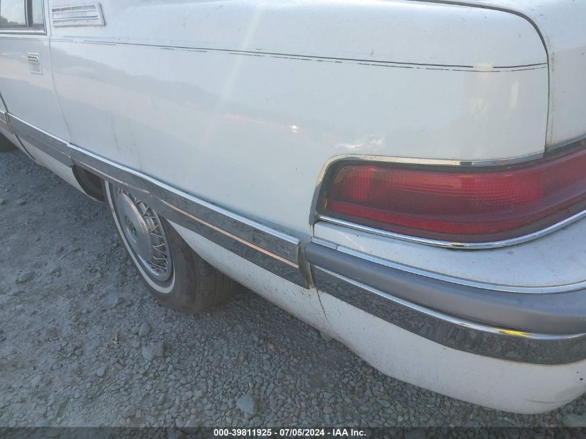 1994 Buick Roadmaster VIN: 1G4BN52P5RR438938 Lot: 39811925