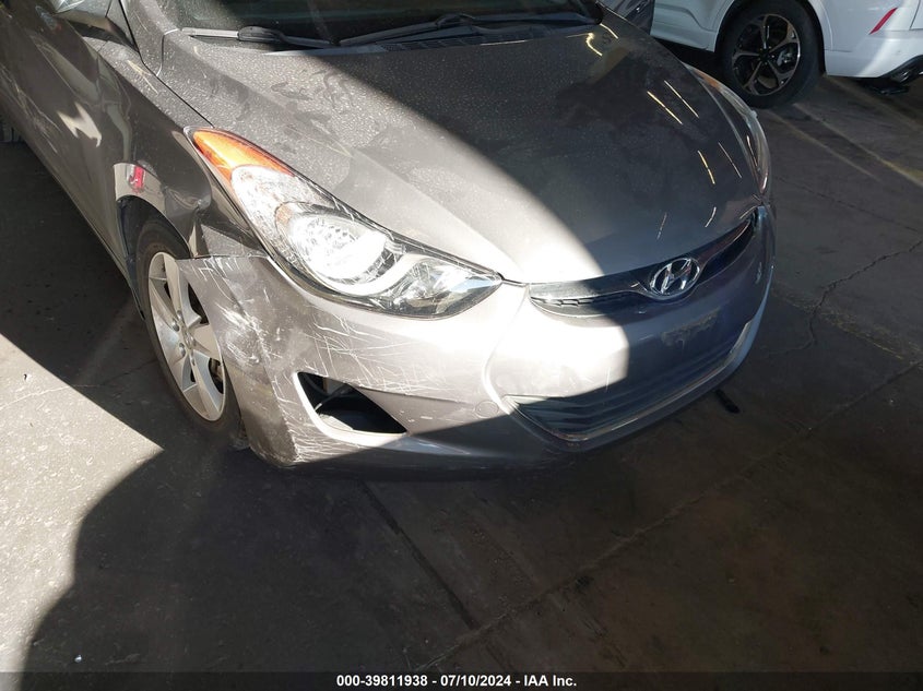 2013 Hyundai Elantra Gls/Limited VIN: 5NPDH4AE4DH243055 Lot: 39811938