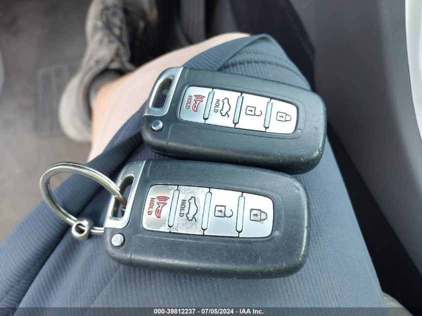 2013 Hyundai Sonata Hybrid VIN: KMHEC4A49DA078696 Lot: 39812237