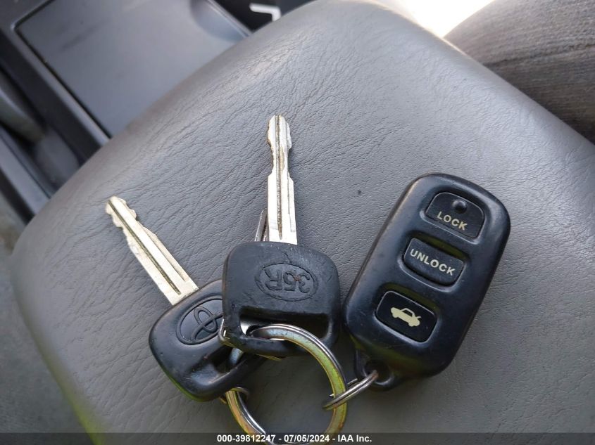 2003 Toyota Camry Le VIN: 4T1BE32K03U721759 Lot: 39812247