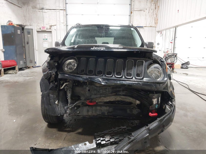 2017 Jeep Renegade Trailhawk 4X4 VIN: ZACCJBCB1HPG07811 Lot: 39812314