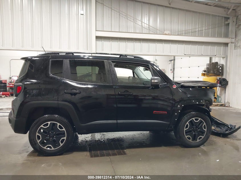 2017 Jeep Renegade Trailhawk 4X4 VIN: ZACCJBCB1HPG07811 Lot: 39812314