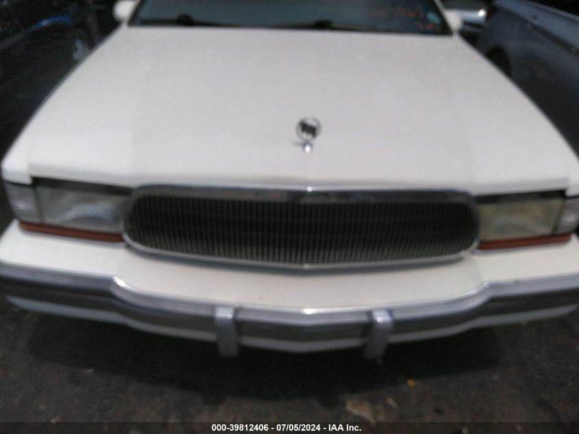 1993 Buick Roadmaster VIN: 1G4BN5377PR417925 Lot: 39812406