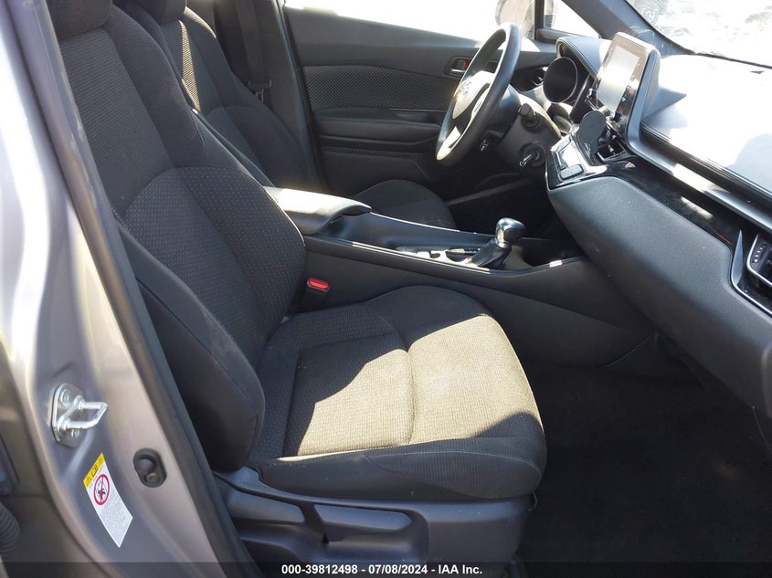 2019 Toyota C-Hr Xle/Le/Limited VIN: JTNKHMBX4K1052744 Lot: 39812498