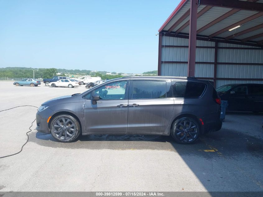 2018 Chrysler Pacifica Touring Plus VIN: 2C4RC1FG8JR333885 Lot: 39812599