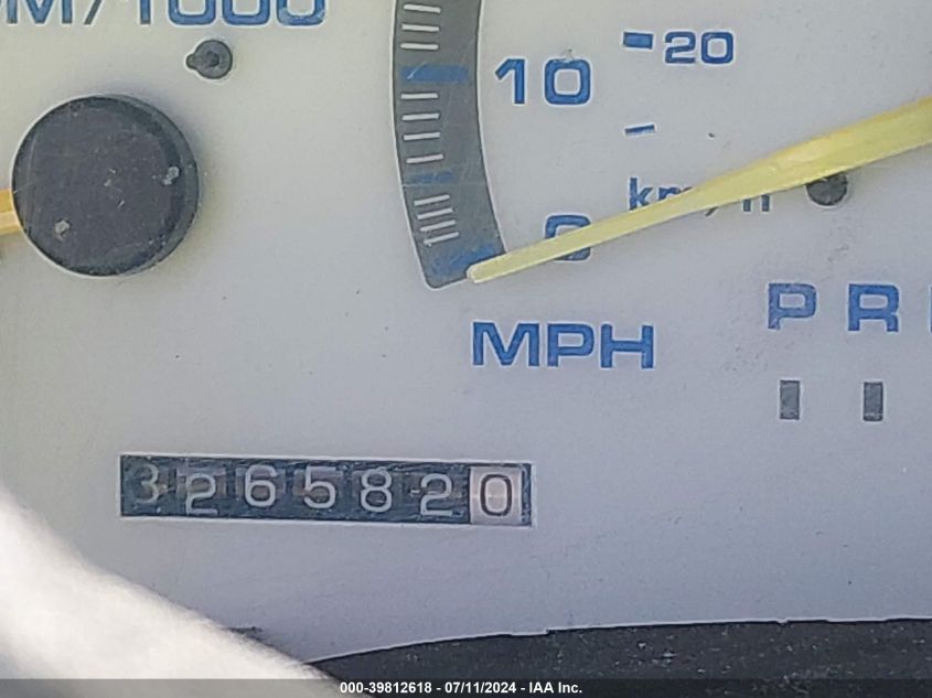 1997 Chevrolet Tahoe Ls VIN: 1GNEK13R3VJ392772 Lot: 39812618