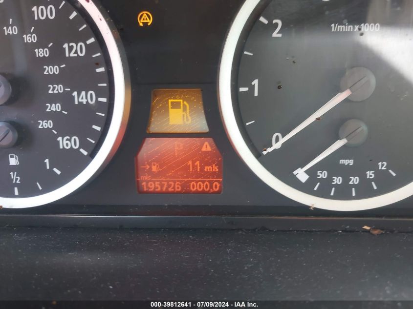 2004 BMW 545I VIN: WBANB33584B107281 Lot: 39812641