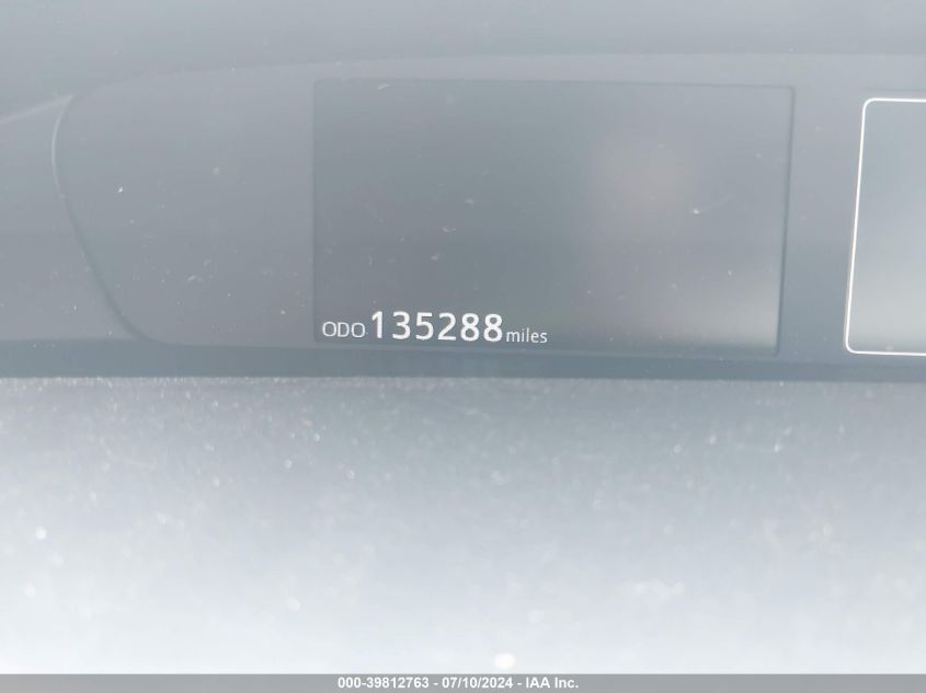 2018 Toyota Prius Three VIN: JTDKARFUXJ3056290 Lot: 39812763