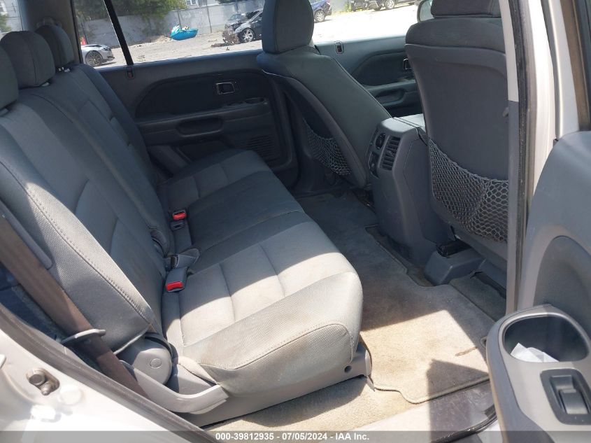 2007 Honda Pilot Lx VIN: 5FNYF18137B002406 Lot: 39812935