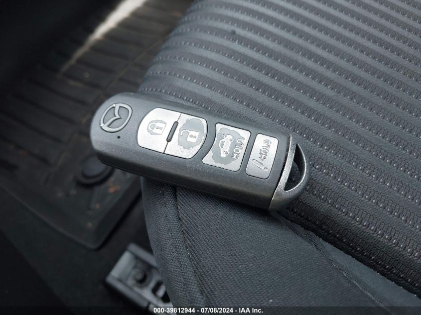 2016 Mazda Mazda3 I Sport VIN: JM1BM1U73G1284013 Lot: 39812944