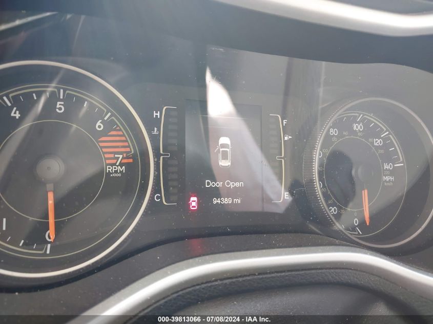 2018 Jeep Cherokee Latitude VIN: 1C4PJLCB7JD563101 Lot: 39813066