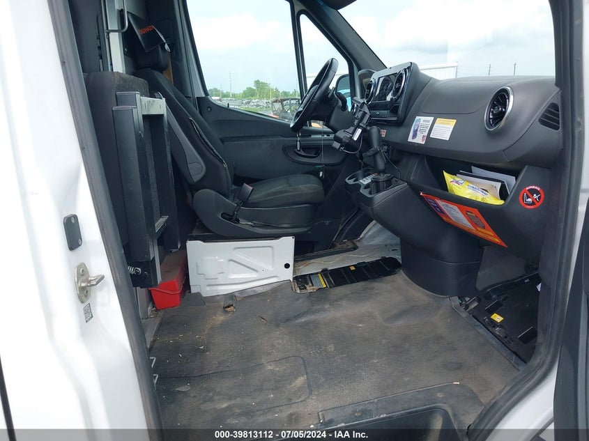 2019 Mercedes-Benz Sprinter 2500 High Roof V6 VIN: WD3PF1CD8KP068021 Lot: 39813112