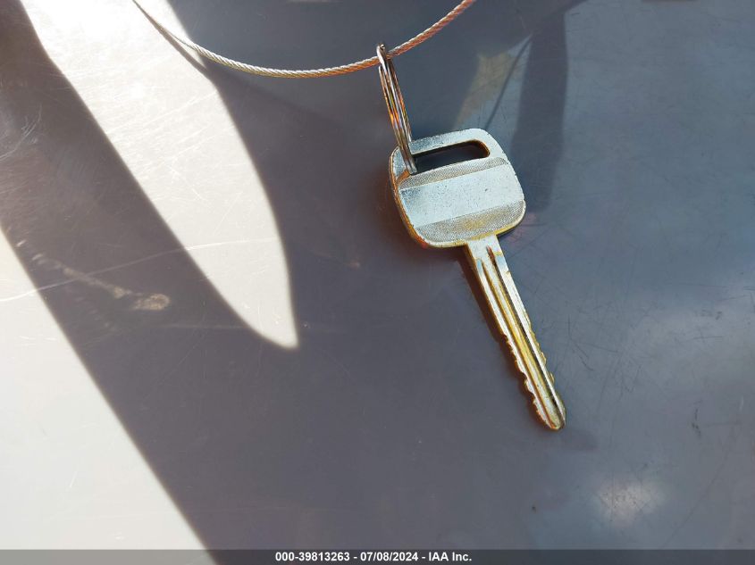 2003 Toyota Avalon Xl/Xls VIN: 4T1BF28B03U293335 Lot: 39813263