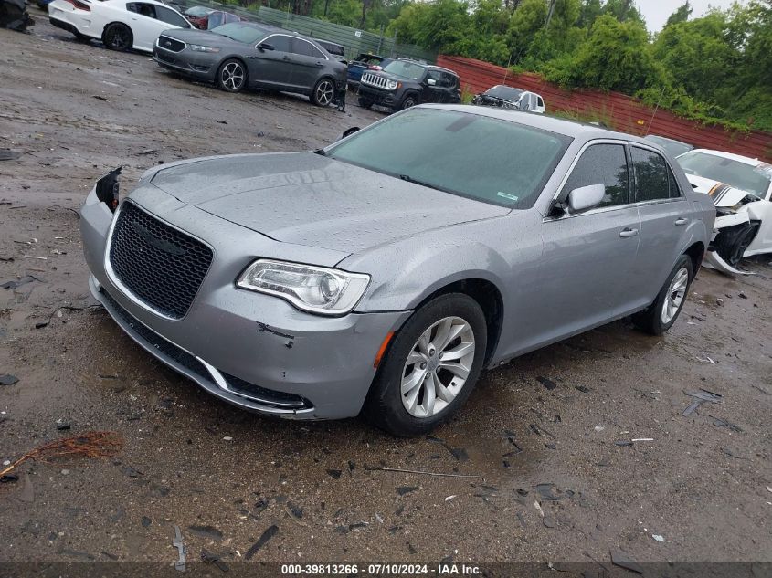 2015 Chrysler 300 Limited VIN: 2C3CCAAG2FH807005 Lot: 39813266