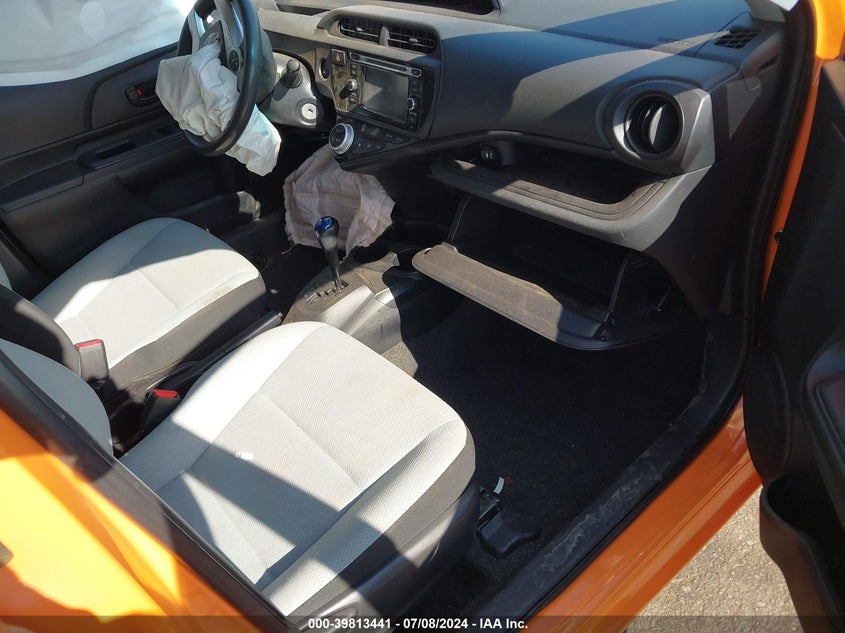 2015 Toyota Prius C VIN: JTDKDTB35F1098127 Lot: 39813441