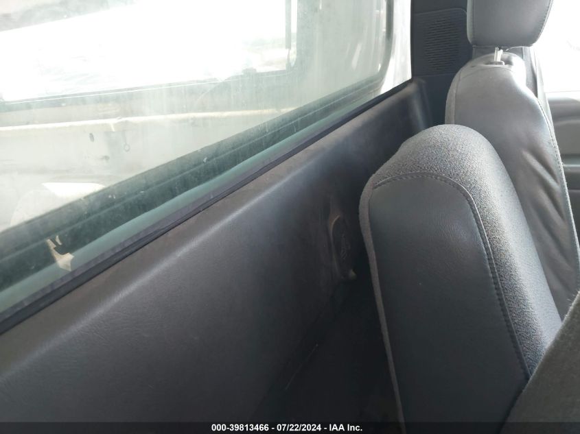 2004 GMC Sierra 1500 Work Truck VIN: 1GTEK14V44E188008 Lot: 39813466