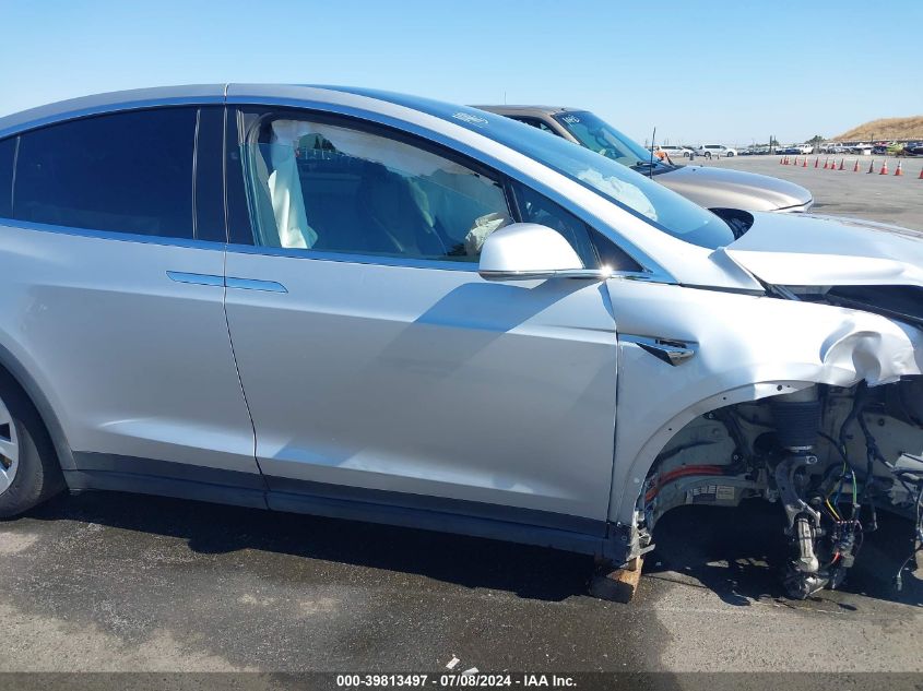 2016 Tesla Model X VIN: 5YJXCAE21GF033123 Lot: 39813497