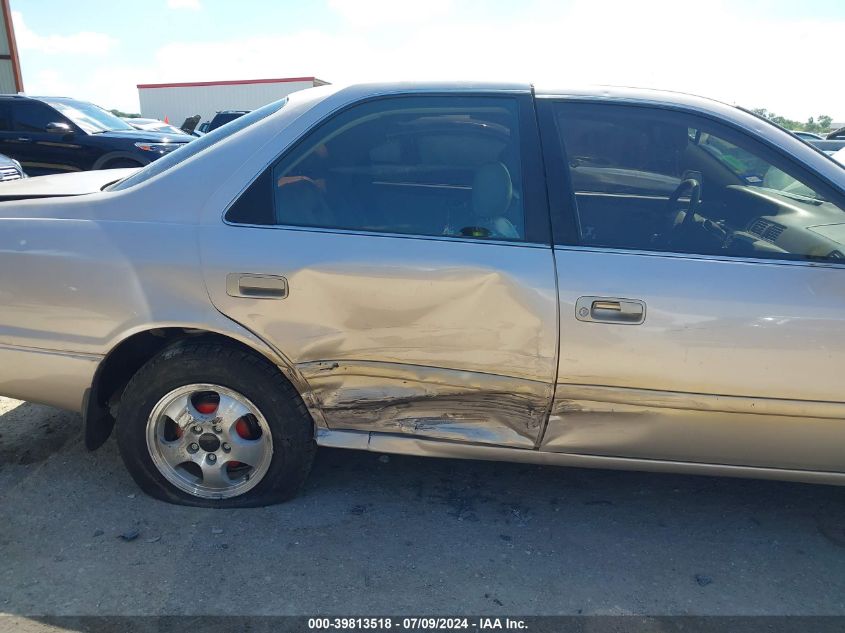 2000 Toyota Camry Ce/Le/Xle VIN: 4T1BG22K3YU732041 Lot: 39813518