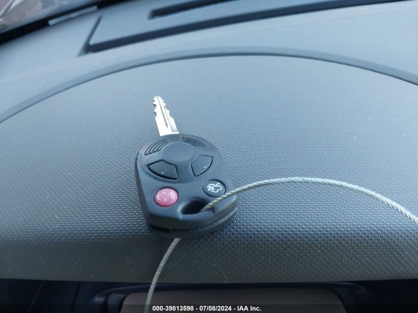 2010 Ford Expedition Eddie Bauer VIN: 1FMJU1J54AEA30000 Lot: 39813598