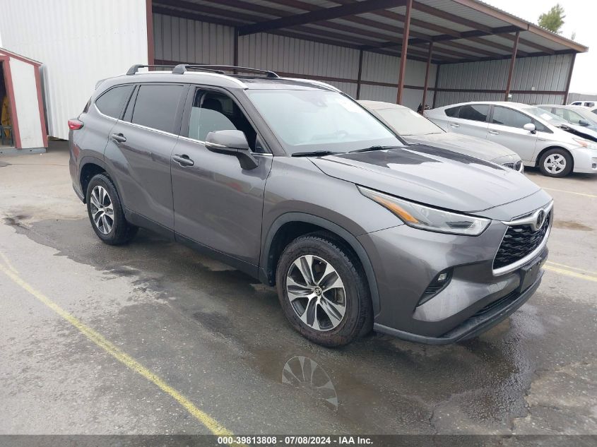 5TDGZRAH0MS046654 2021 Toyota Highlander Xle