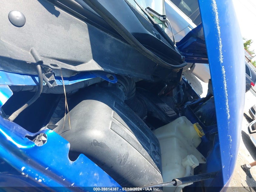 2008 Dodge Ram 1500 St/Sxt VIN: 1D7HA16K68J215795 Lot: 39814387