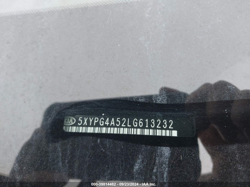VIN 5XYPG4A52LG613232 2020 KIA SORENTO 3.3L LX